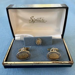 🇺🇸🇺🇸Very Handsome Vintage Cufflinks and Tie Tac Ensemble by Signature